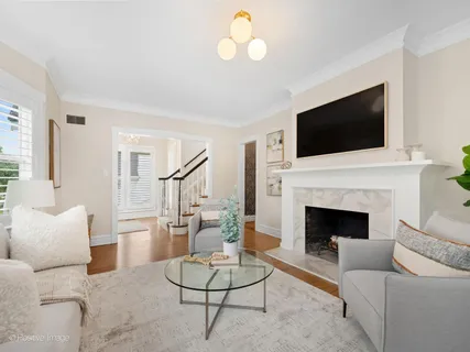 $1,425,000 | 30 Waverly Avenue, Clarendon Hills, IL 60514