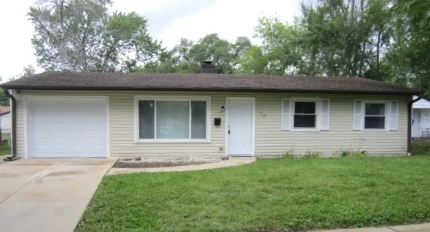 $279,000 | 120 South Chestnut Drive, Streamwood, IL 60107