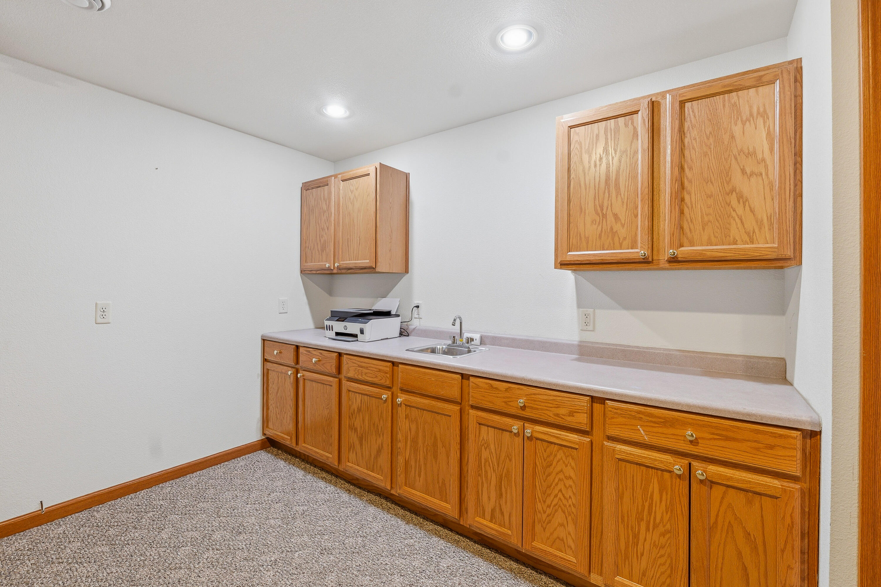 1616 Sandstone Lane Howards Grove, WI 53083 - Photo 25 of 47 Wet Bar Area!