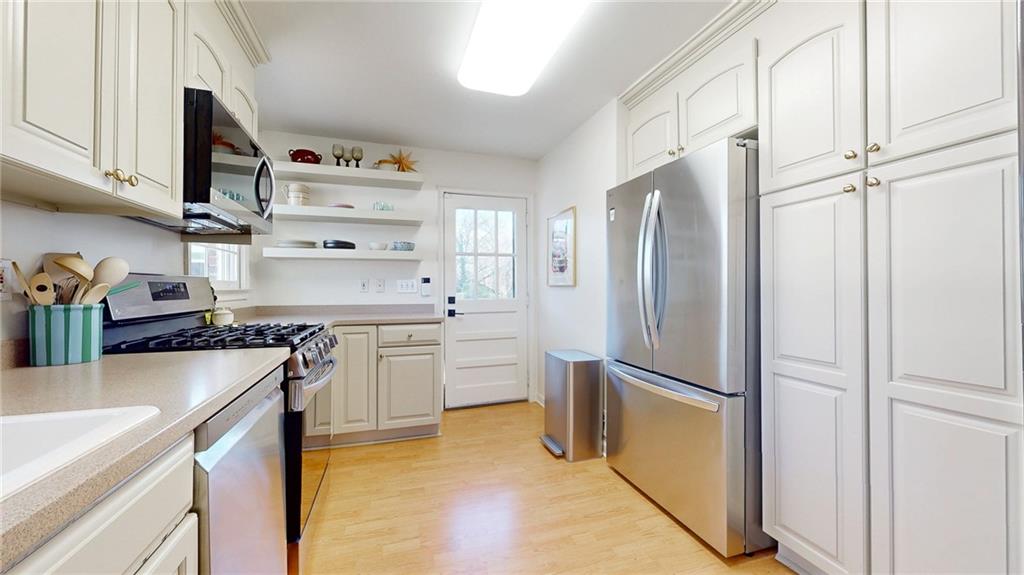 835 Alberson Court Decatur, GA 30033 - Photo 16 of 33