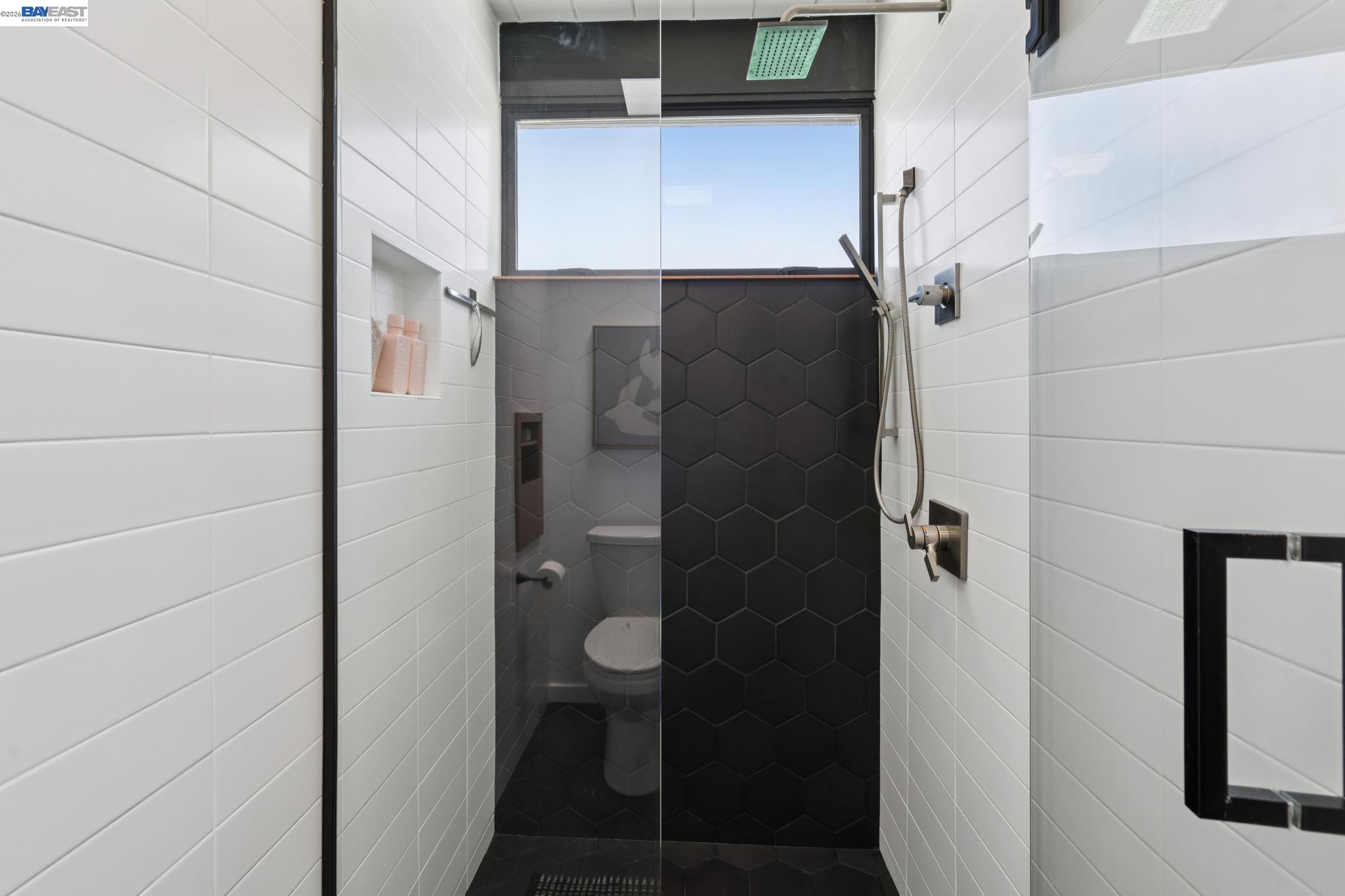 5768 Highwood Road Castro Valley, CA 94552 - Photo 24 of 87