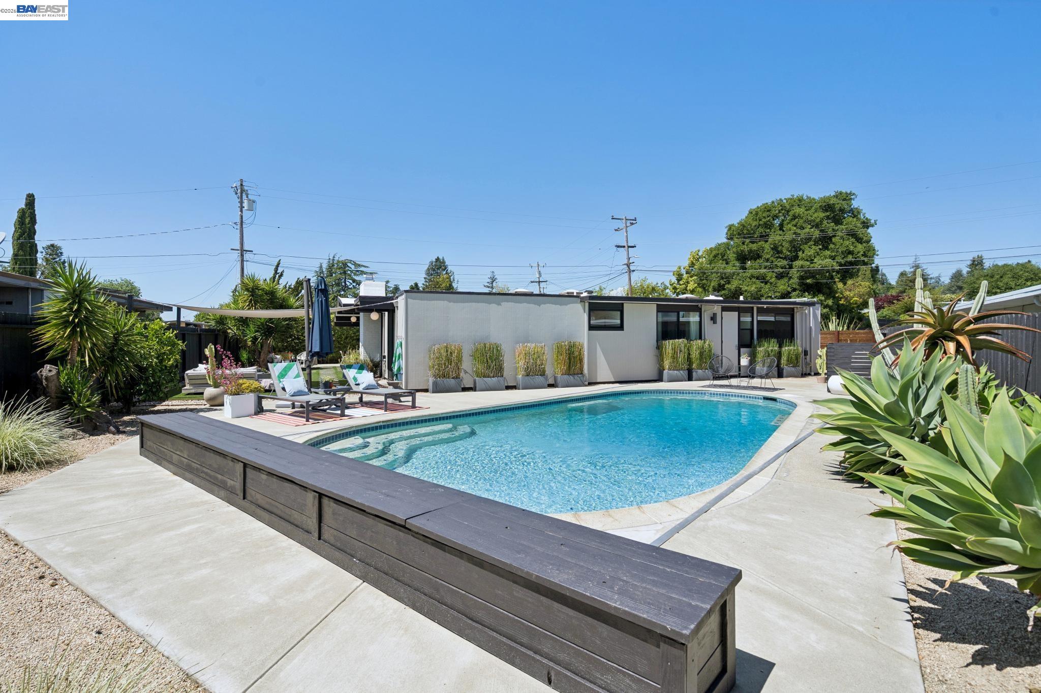 5768 Highwood Road Castro Valley, CA 94552 - Photo 40 of 87