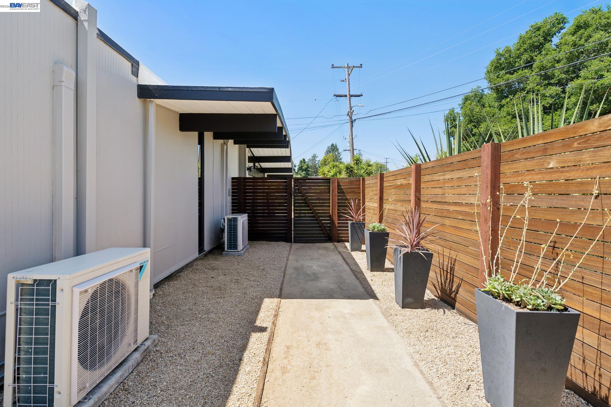 5768 Highwood Road Castro Valley, CA 94552 - Photo 52 of 87