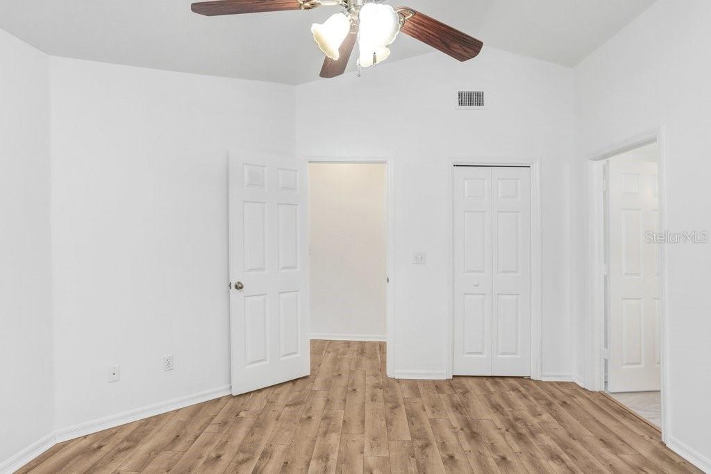 517 Royal Ridge Street Valrico, FL 33594 - Photo 13 of 30 Gallery Image 13
