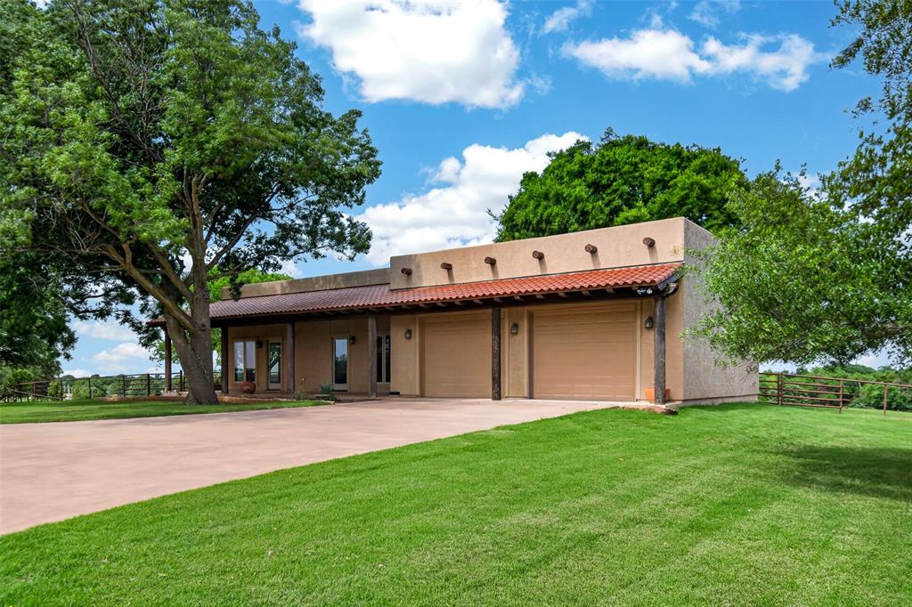 701 West Walcott Street Pilot Point, TX 76258 - Photo 37 of 40