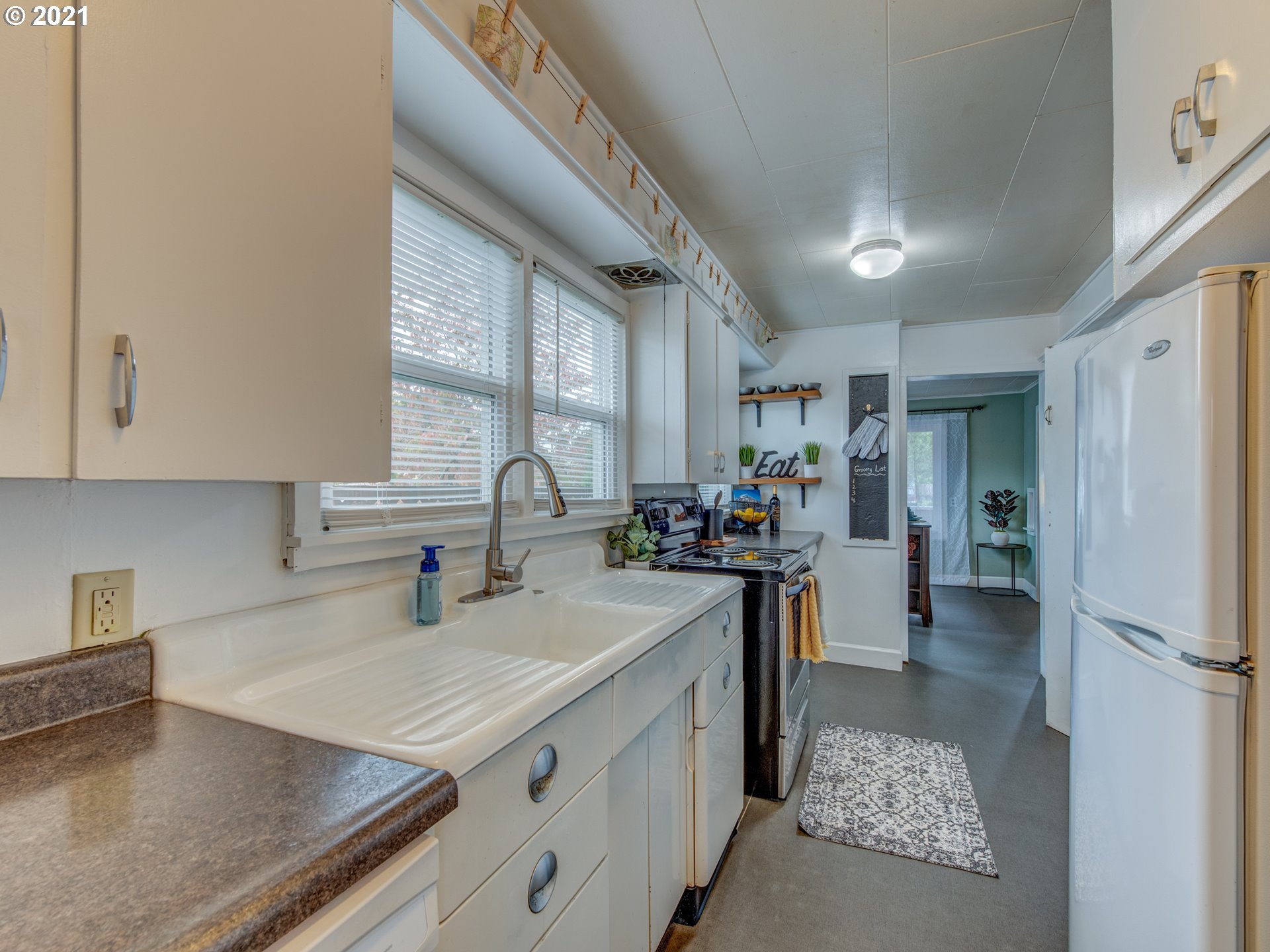 938 E Street Springfield, OR 97477 - Photo 16 of 32 Gallery Image 16
