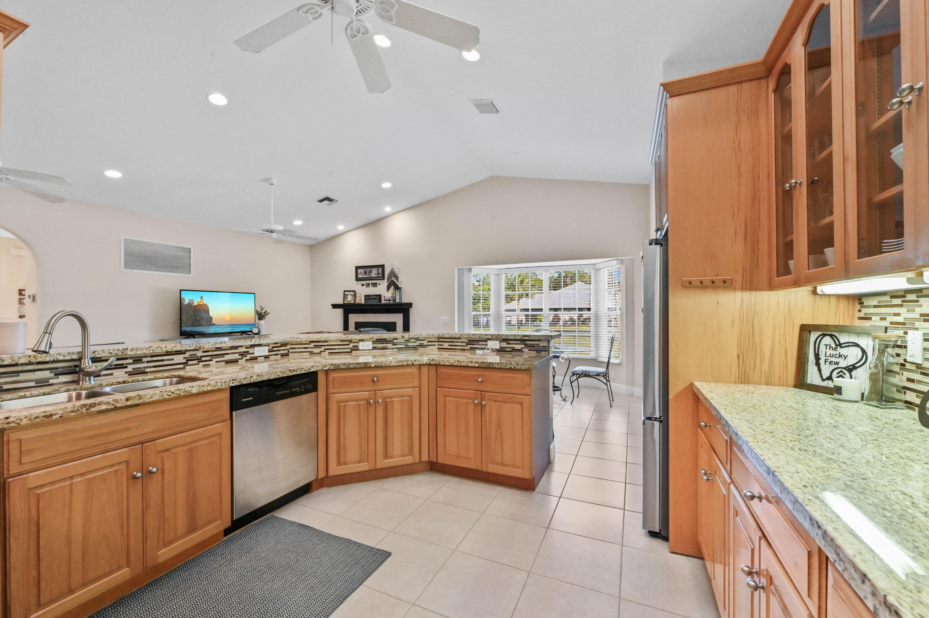 16737 82nd Road North Loxahatchee, FL 33470 - Photo 21 of 55 18 Kitchen 04