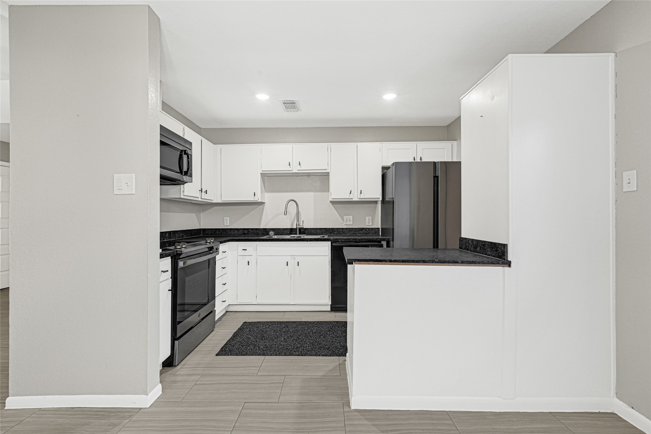 14020 Schroeder Road, Unit 126 Houston, TX 77070 - Photo 10 of 26 Gallery Image 10