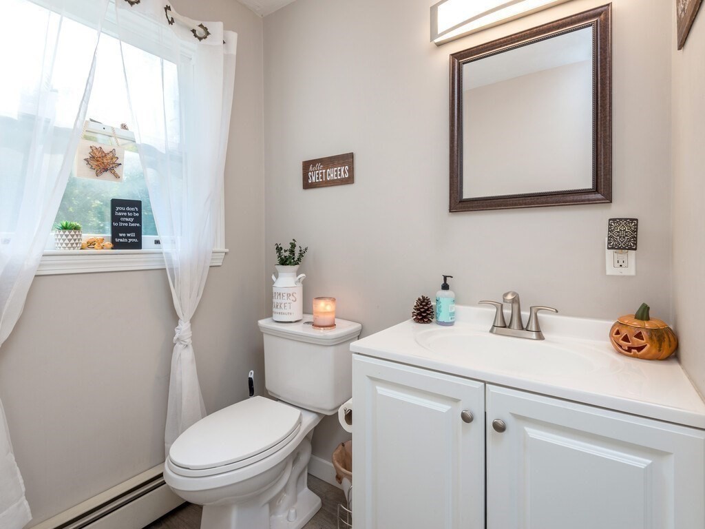 132 Dennison Cross Road Southbridge, MA 01550 - Photo 11 of 33 Gallery Image 11