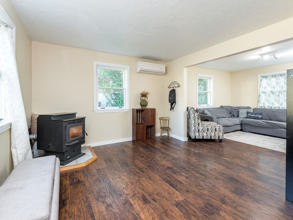 132 Dennison Cross Road Southbridge, MA 01550 - Photo 15 of 33 Gallery Image 15
