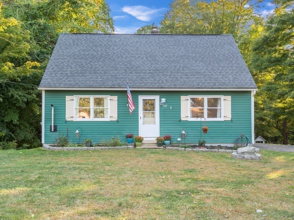 132 Dennison Cross Road Southbridge, MA 01550 - Photo 3 of 33 Gallery Image 3