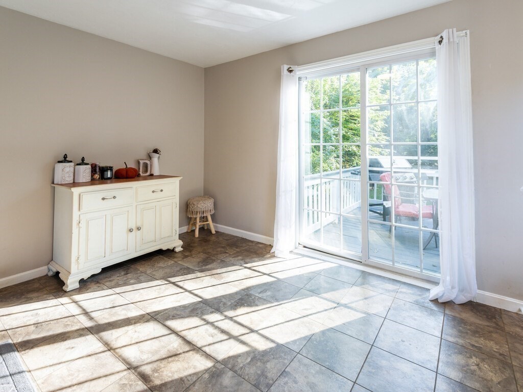 132 Dennison Cross Road Southbridge, MA 01550 - Photo 6 of 33 Gallery Image 6