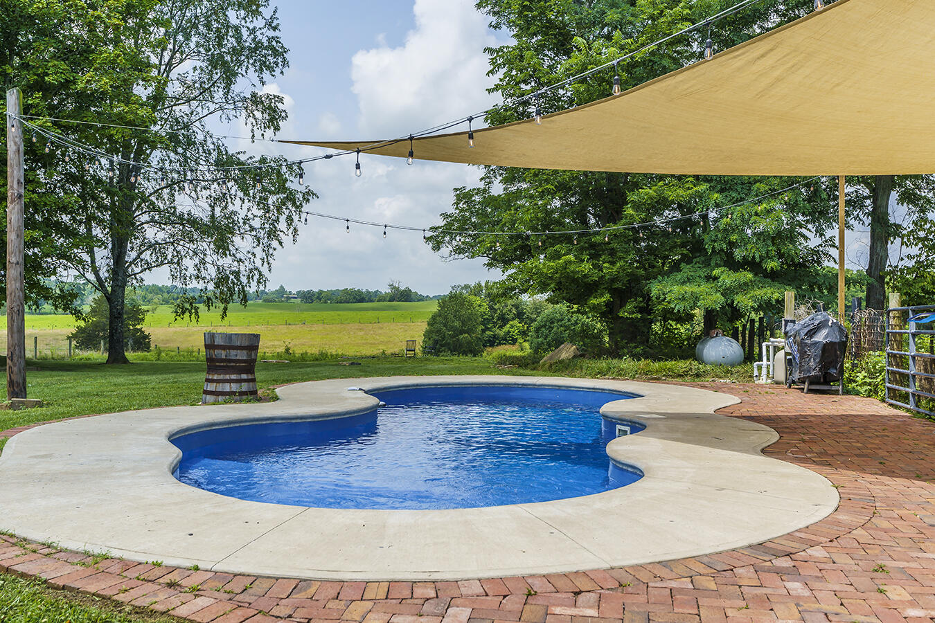 1715 Leesburg Newtown Road Paris, KY 40361 - Photo 26 of 32 1715leesburg27