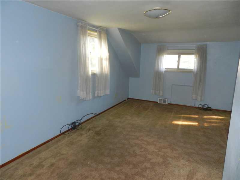 428 Grove Road Verona, PA 15147 - Photo 11 of 15 Bedroom. Large bedroom on the second floor.