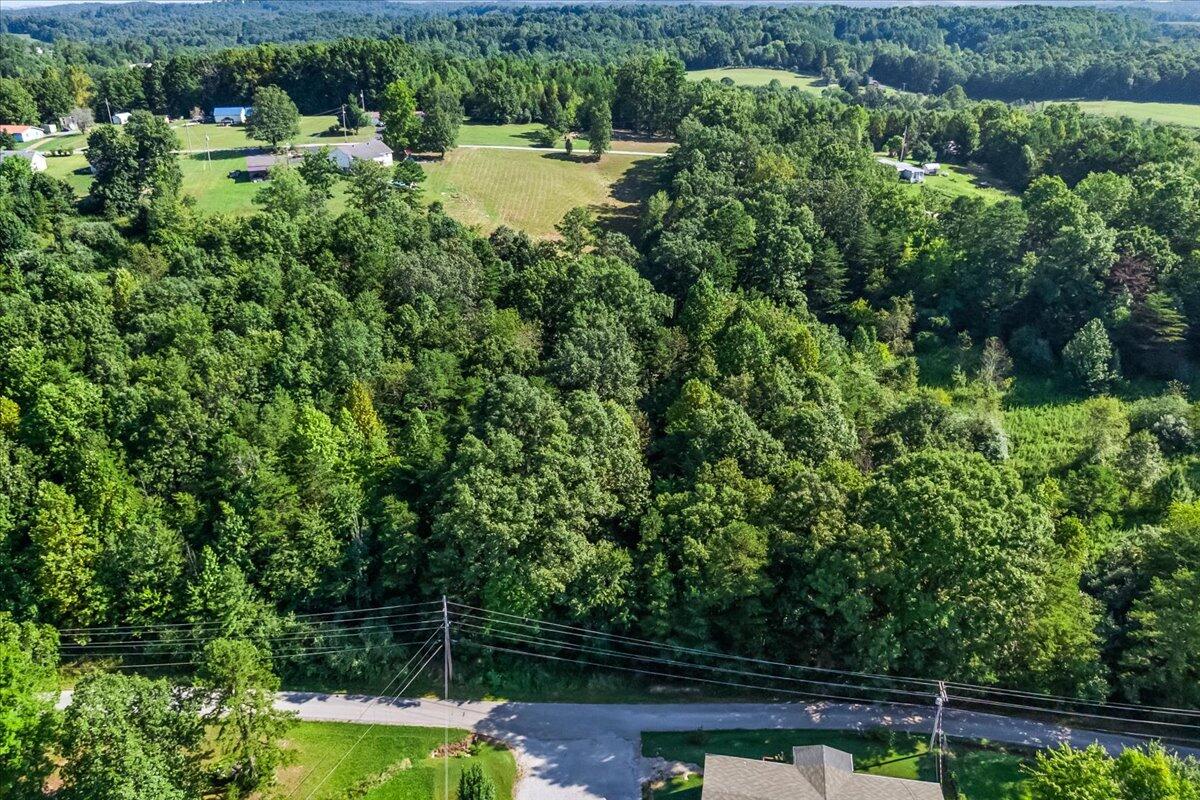 1111 Paris Karr Road Keavy, KY 40737 - Photo 2 of 15 08-Shawn Rogers for fro HD8