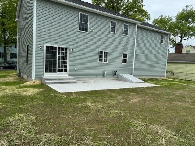 131 Samuel Street Springfield, MA 01109 - Photo 3 of 26