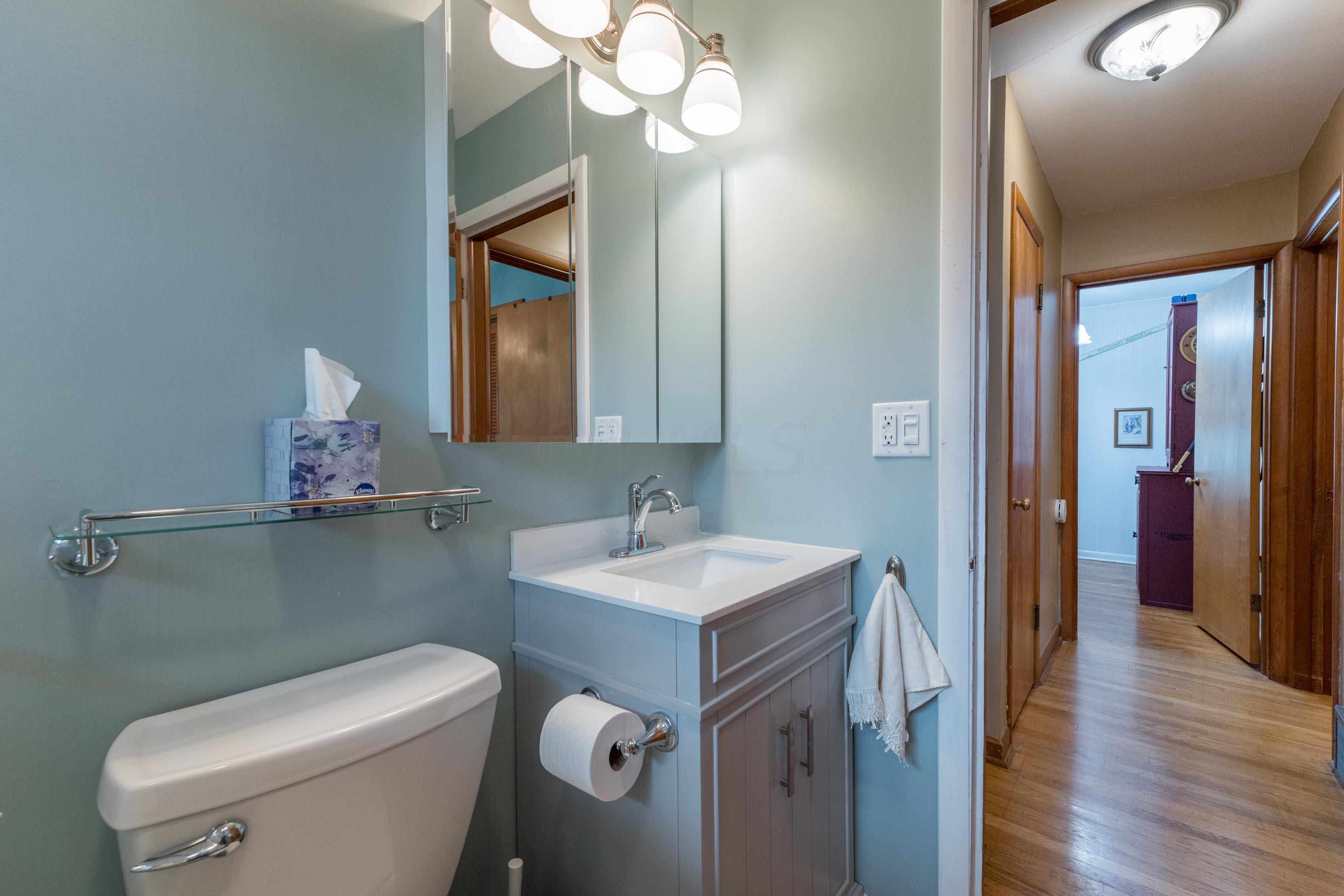 3254 Minerva Lake Road Columbus, OH 43231 - Photo 19 of 42 022P1588378