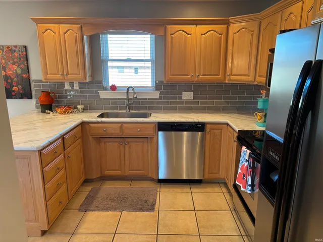 $260,000 | 1125 Clearview Avenue, Jasper, IN 47546