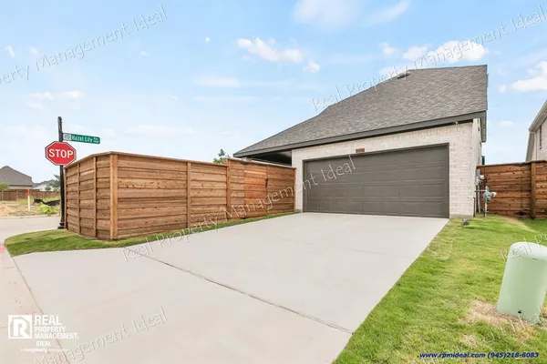 $2,999 | 2000 Plum Park, Mesquite, TX 75181