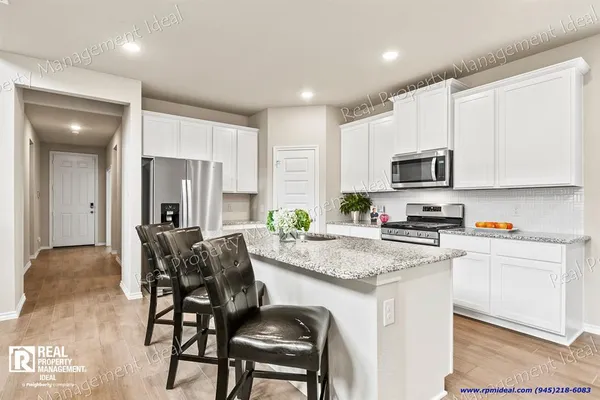 $2,999 | 2000 Plum Park, Mesquite, TX 75181