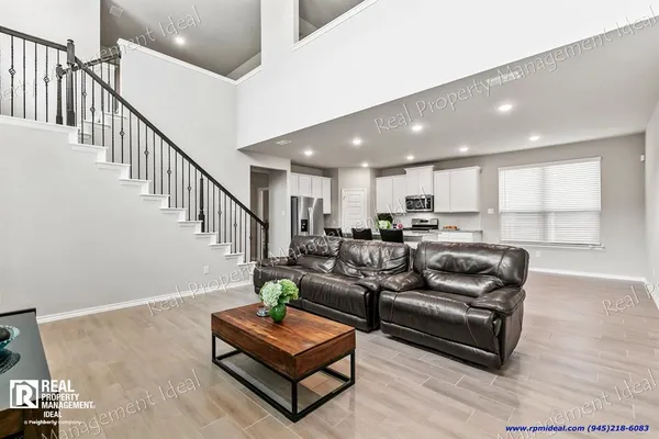 $2,999 | 2000 Plum Park, Mesquite, TX 75181