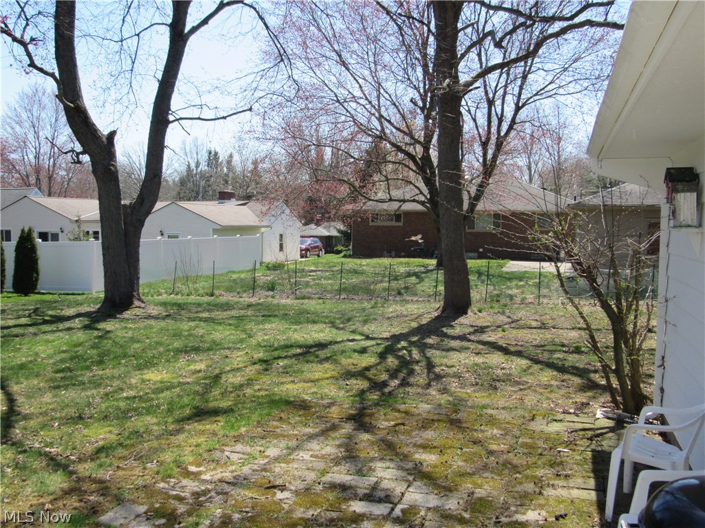 2520 Burnham Road Akron, OH 44333 - Photo 2 of 10