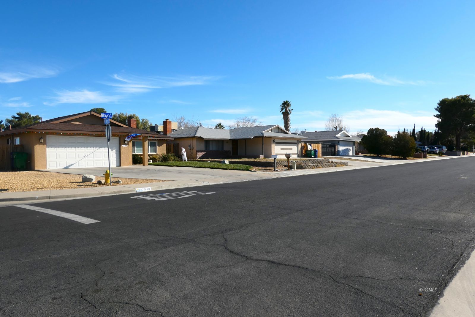 453-270-14 Inyo Street Ridgecrest, CA 93555 - Photo 4 of 10