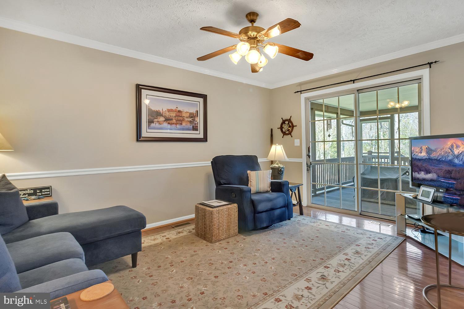 415 Beach Drive Annapolis, MD 21403 - Photo 22 of 54 Sliders to Screened Porch and Yard!