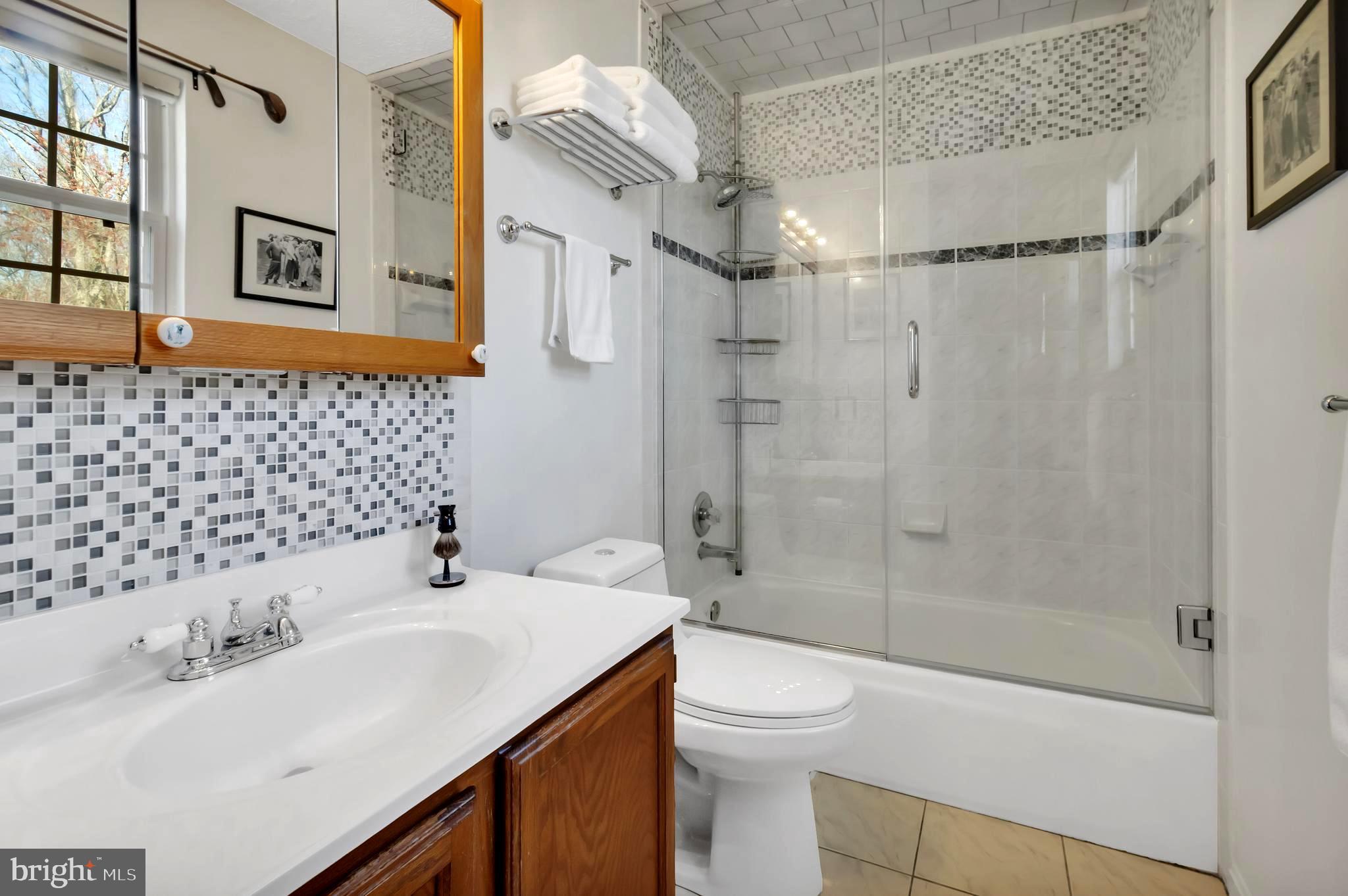 415 Beach Drive Annapolis, MD 21403 - Photo 30 of 54 Remodeled Custom Tiled Bath