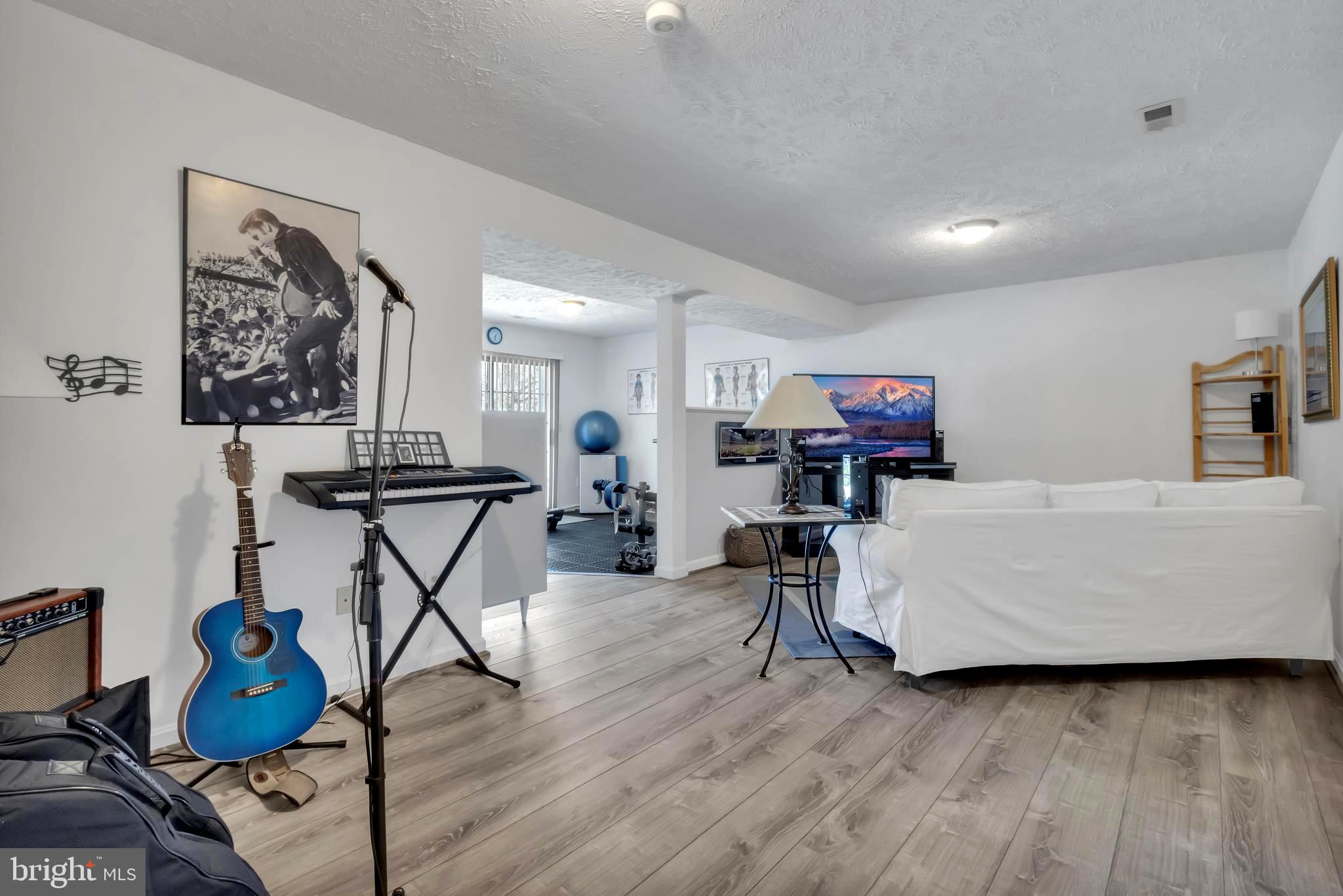 415 Beach Drive Annapolis, MD 21403 - Photo 37 of 54 Fabulous Recreational Lower Level