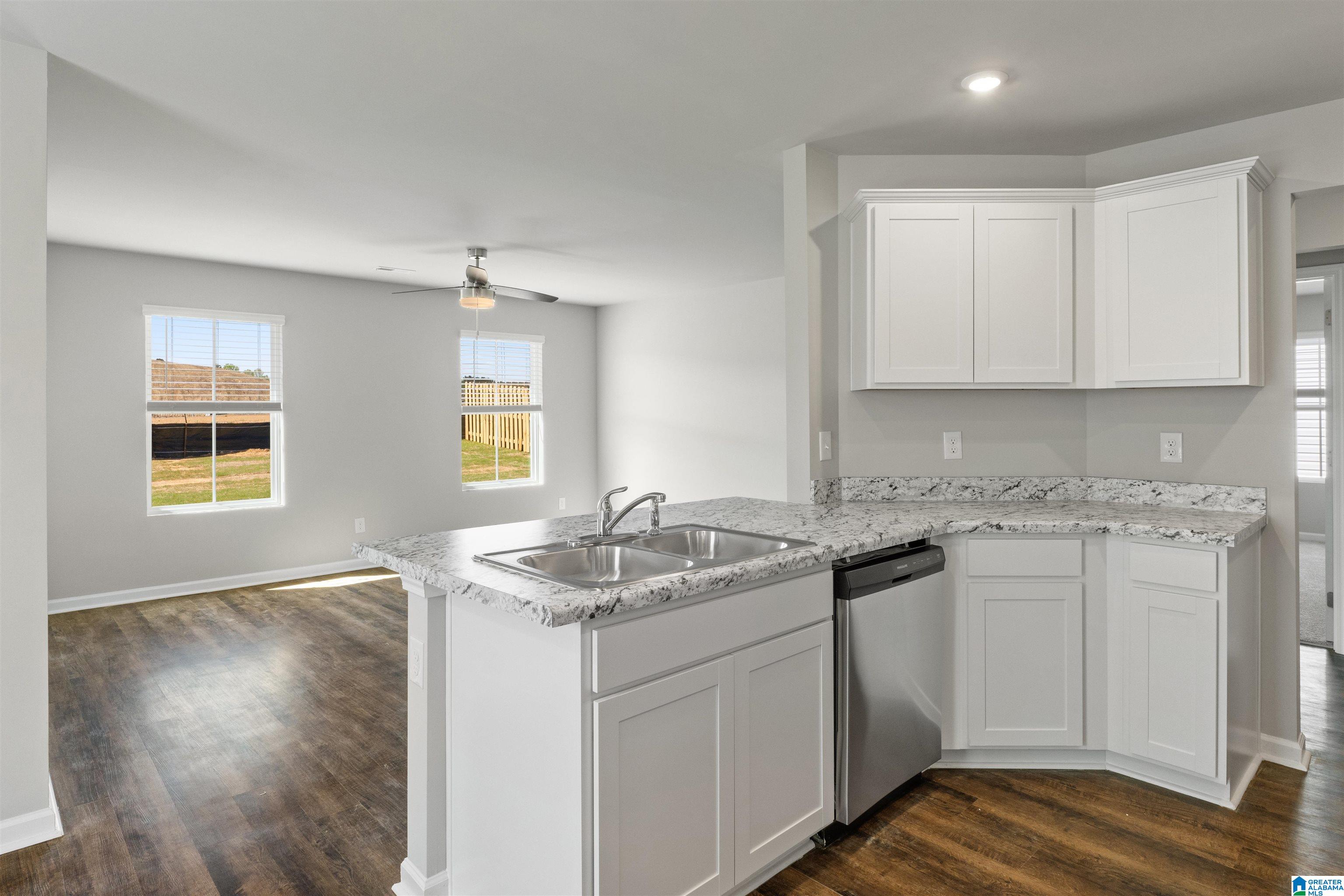1640 Simmons Street Cullman, AL 35055 - Photo 12 of 27