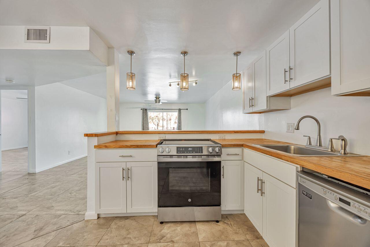 22605 Southwest 66th Avenue, Unit 206 Boca Raton, FL 33428 - Photo 2 of 22 12-print-22605-sw-66th-ave-206