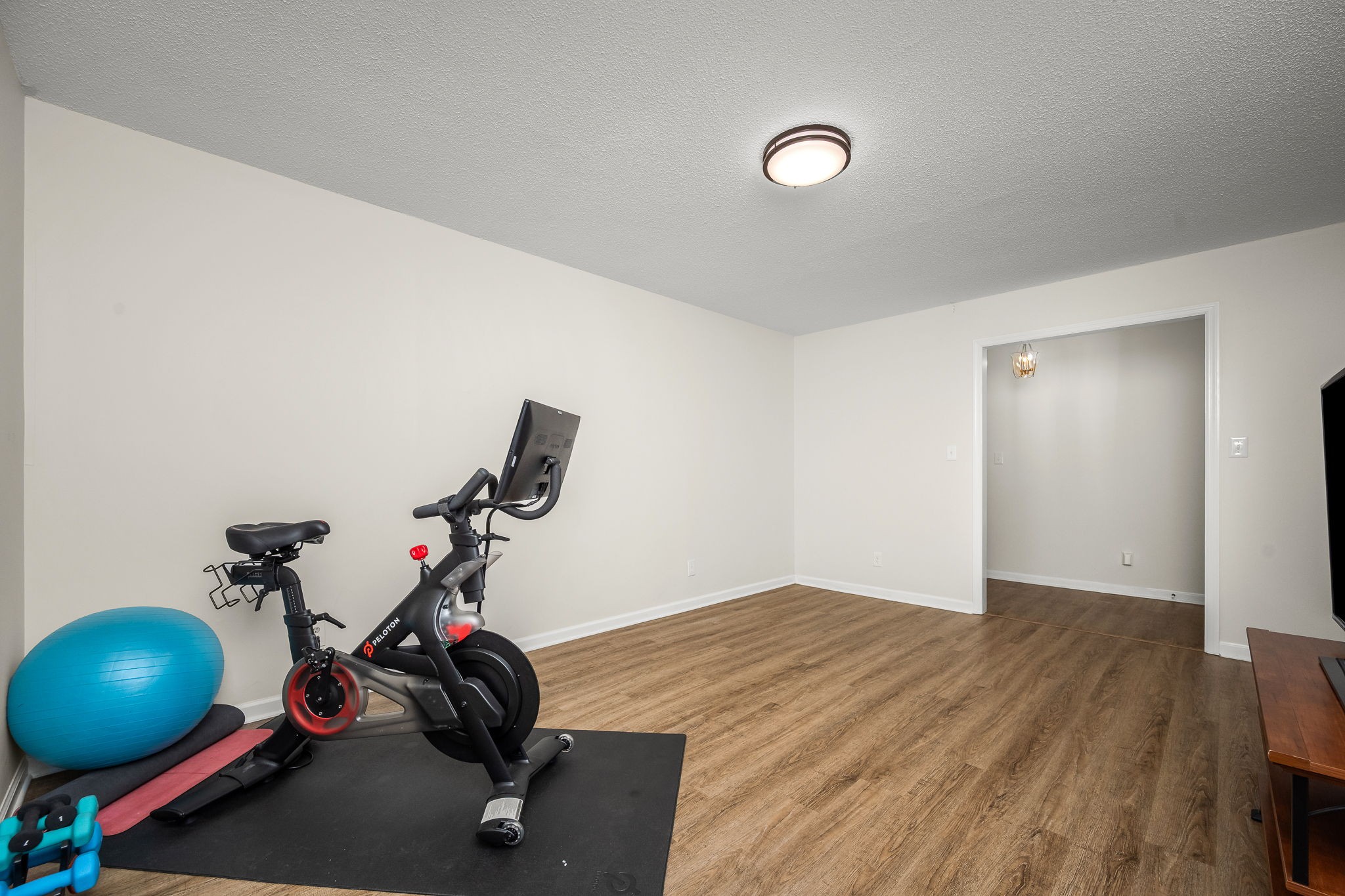 109 Hampshire Road Shelbyville, TN 37160 - Photo 14 of 55 a view of a room with gym equipment