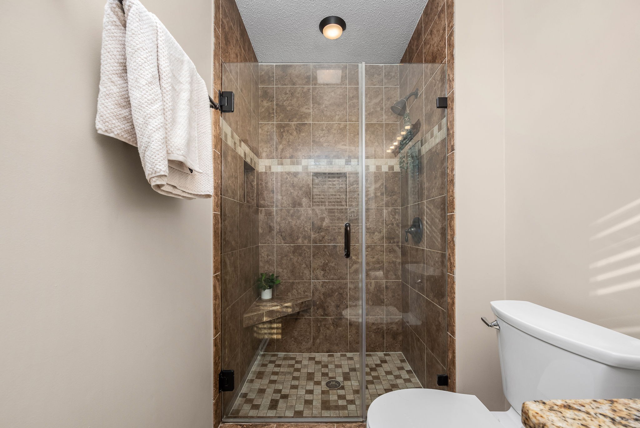 109 Hampshire Road Shelbyville, TN 37160 - Photo 34 of 55 a bathroom with a shower and toilet