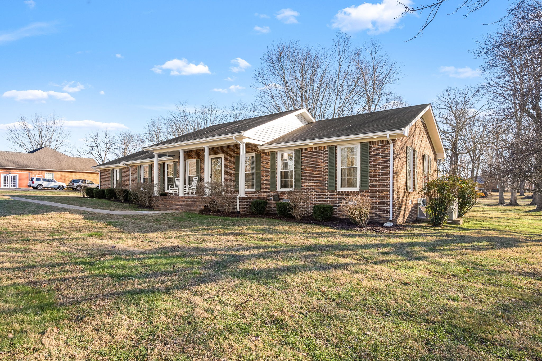 109 Hampshire Road Shelbyville, TN 37160 - Photo 9 of 55 a view of a house with a swimming pool
