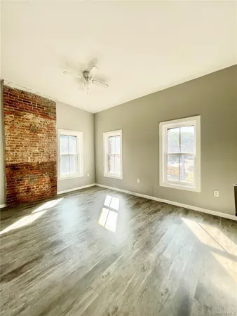 $1,650 | 2 Liberty Street, Unit 2, Newburgh, NY 12550
