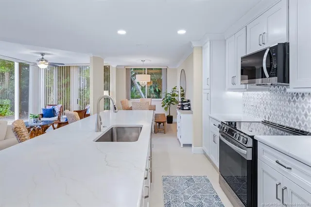 $649,000 | 2370 Northeast Ocean Boulevard, Unit C106, Stuart, FL 34996