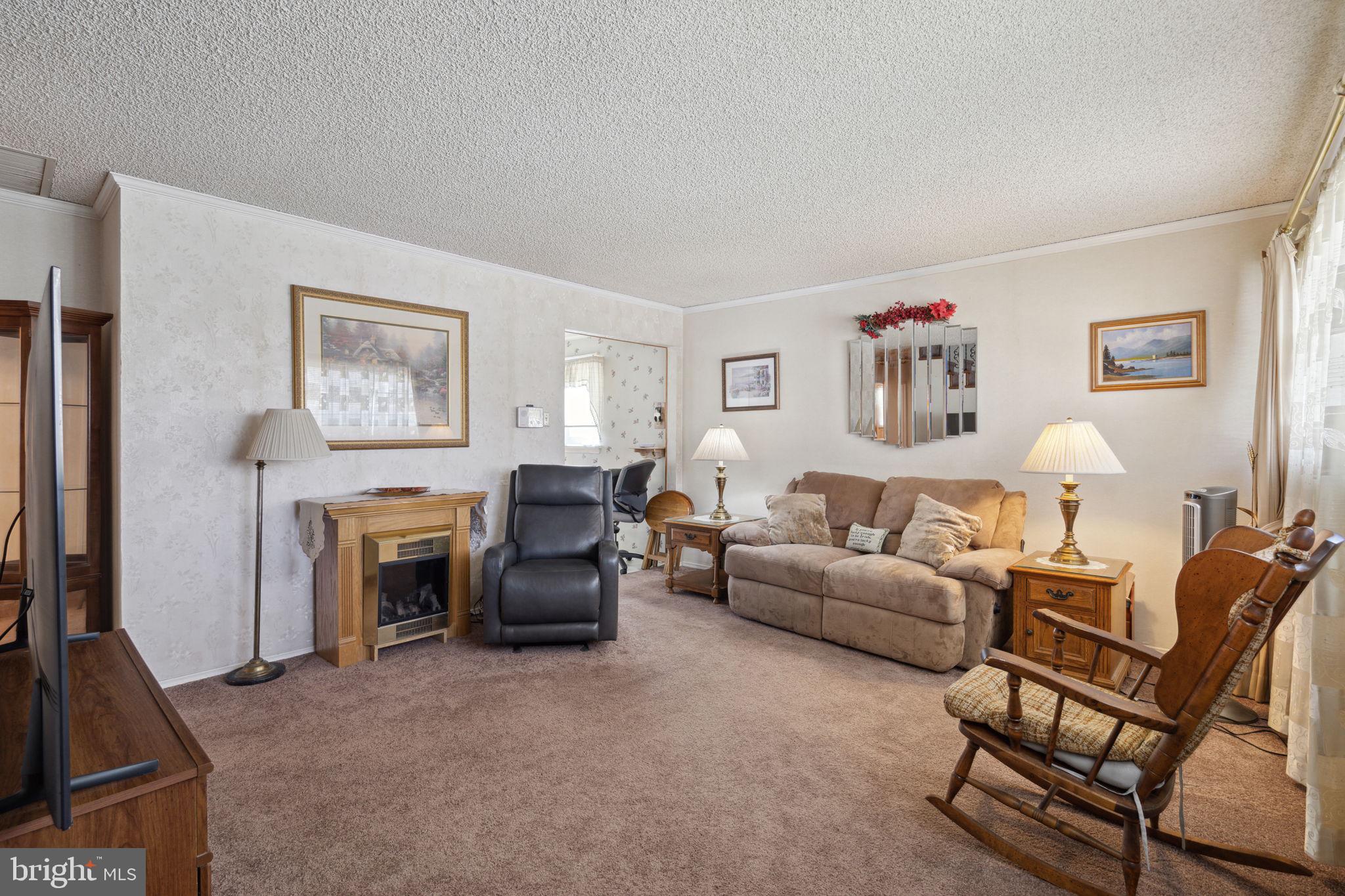 1016 Dale Road Secane, PA 19018 - Photo 3 of 29