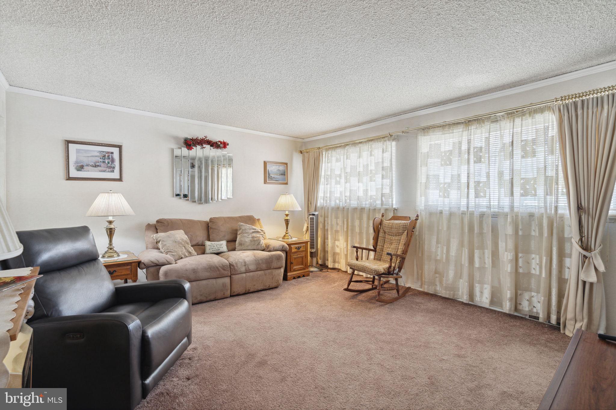 1016 Dale Road Secane, PA 19018 - Photo 4 of 29