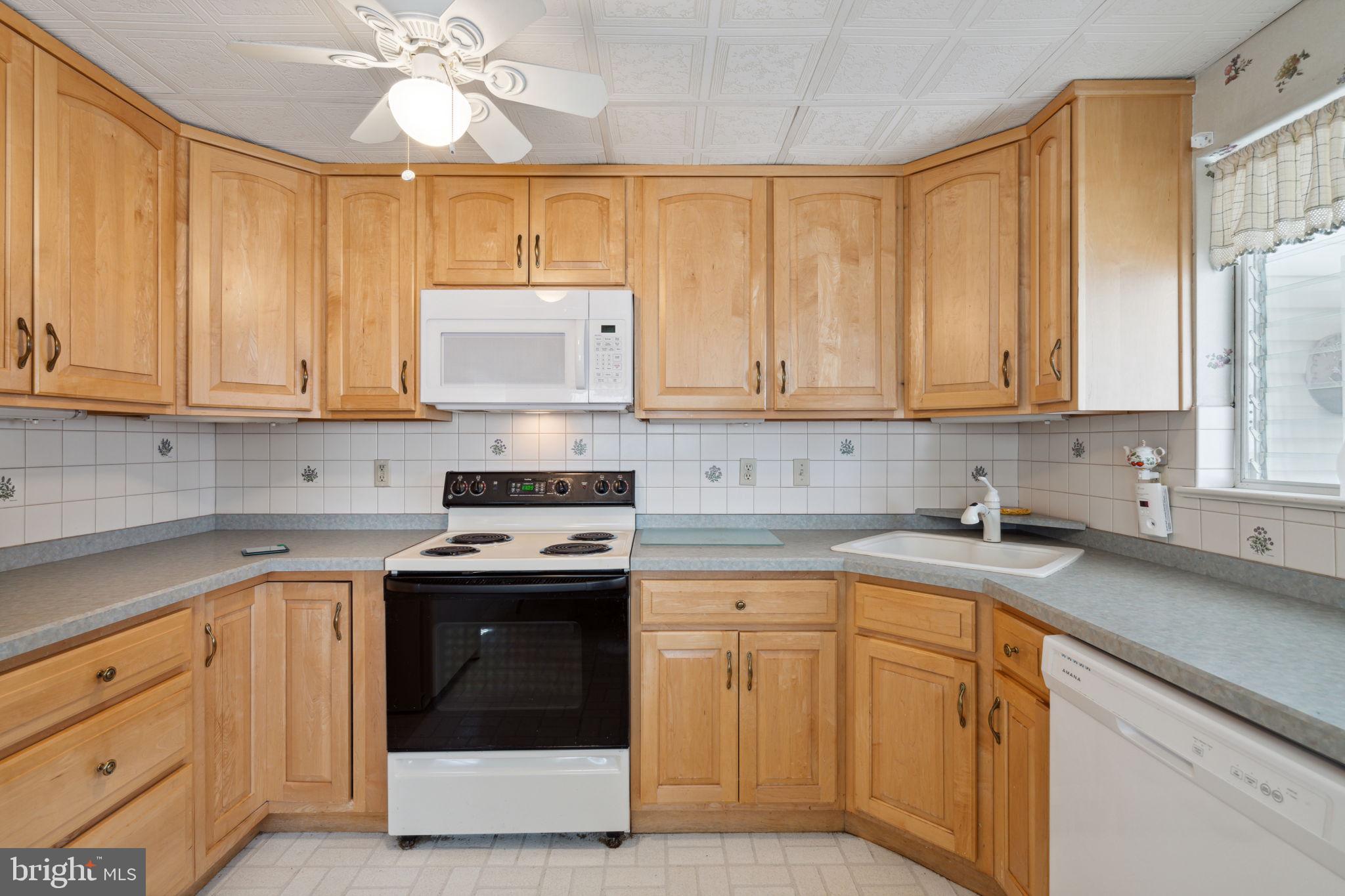 1016 Dale Road Secane, PA 19018 - Photo 7 of 29