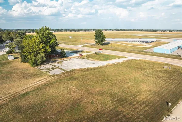 $237,500 | 300 Mechanical Drive, East Alton, IL 62024