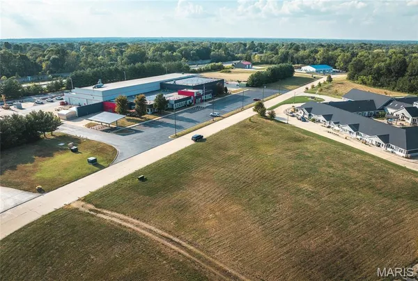 $237,500 | 300 Mechanical Drive, East Alton, IL 62024