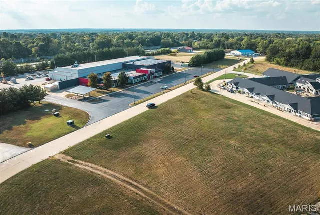 $237,500 | 300 Mechanical Drive, East Alton, IL 62024