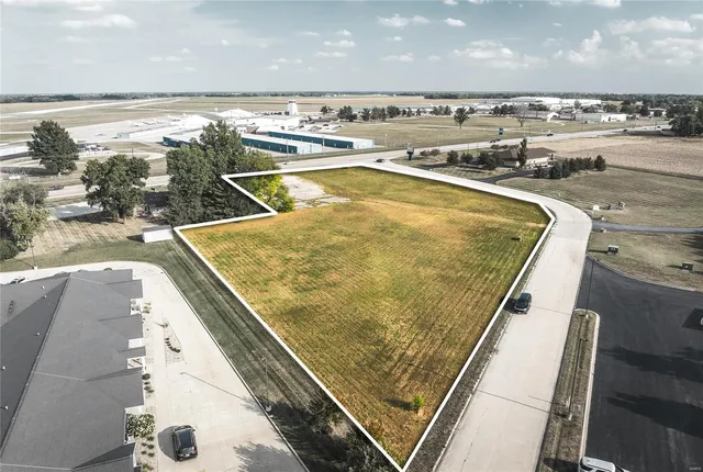 $237,500 | 300 Mechanical Drive, East Alton, IL 62024