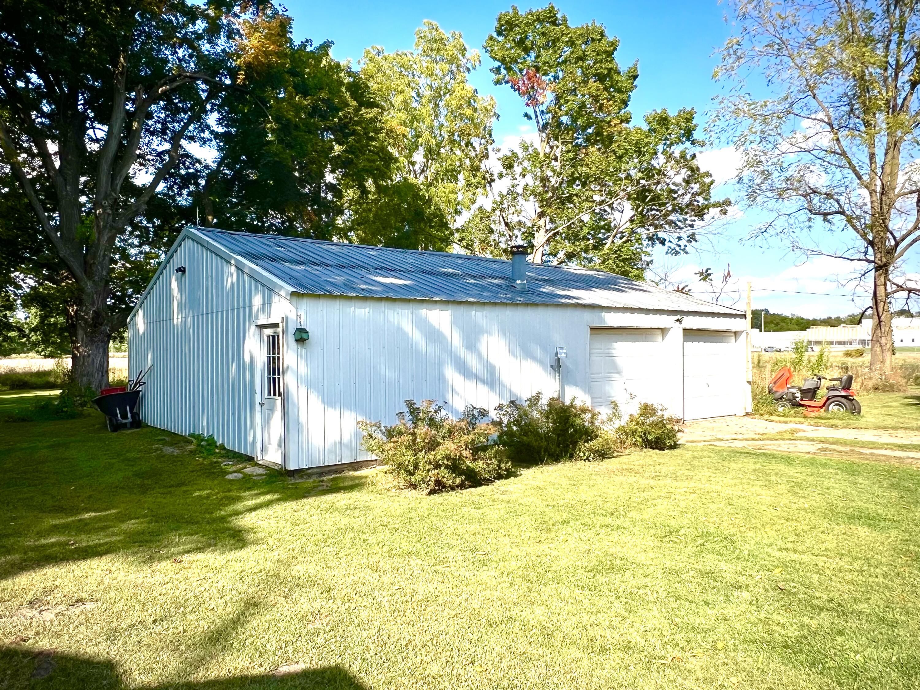 4251 Squires Road Quincy, MI 49082 - Photo 27 of 27 IMG_8605