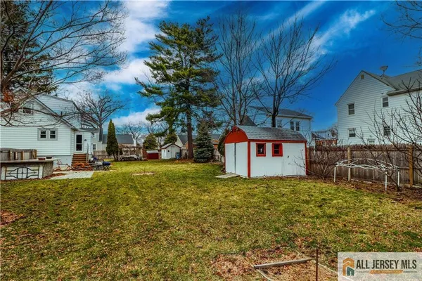 $900,000 | 15 Riverview Avenue, Edison, NJ 08817