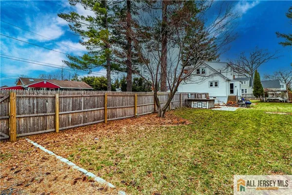 $900,000 | 15 Riverview Avenue, Edison, NJ 08817