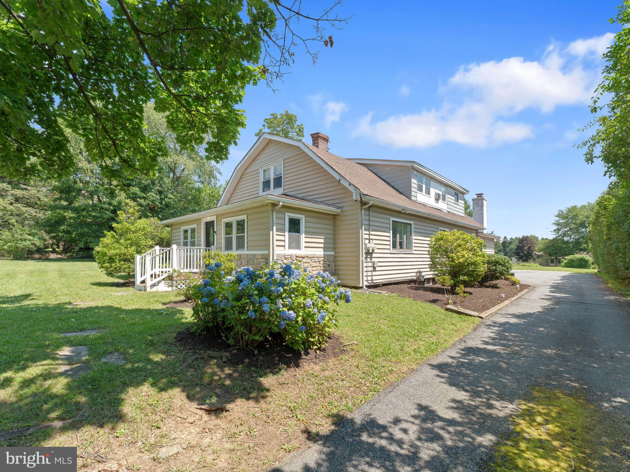 53 South New Middletown Road Media, PA 19063 - Photo 3 of 56