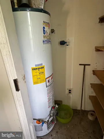 $189,900 | 21948 Main Street, Hillsboro, MD 21641