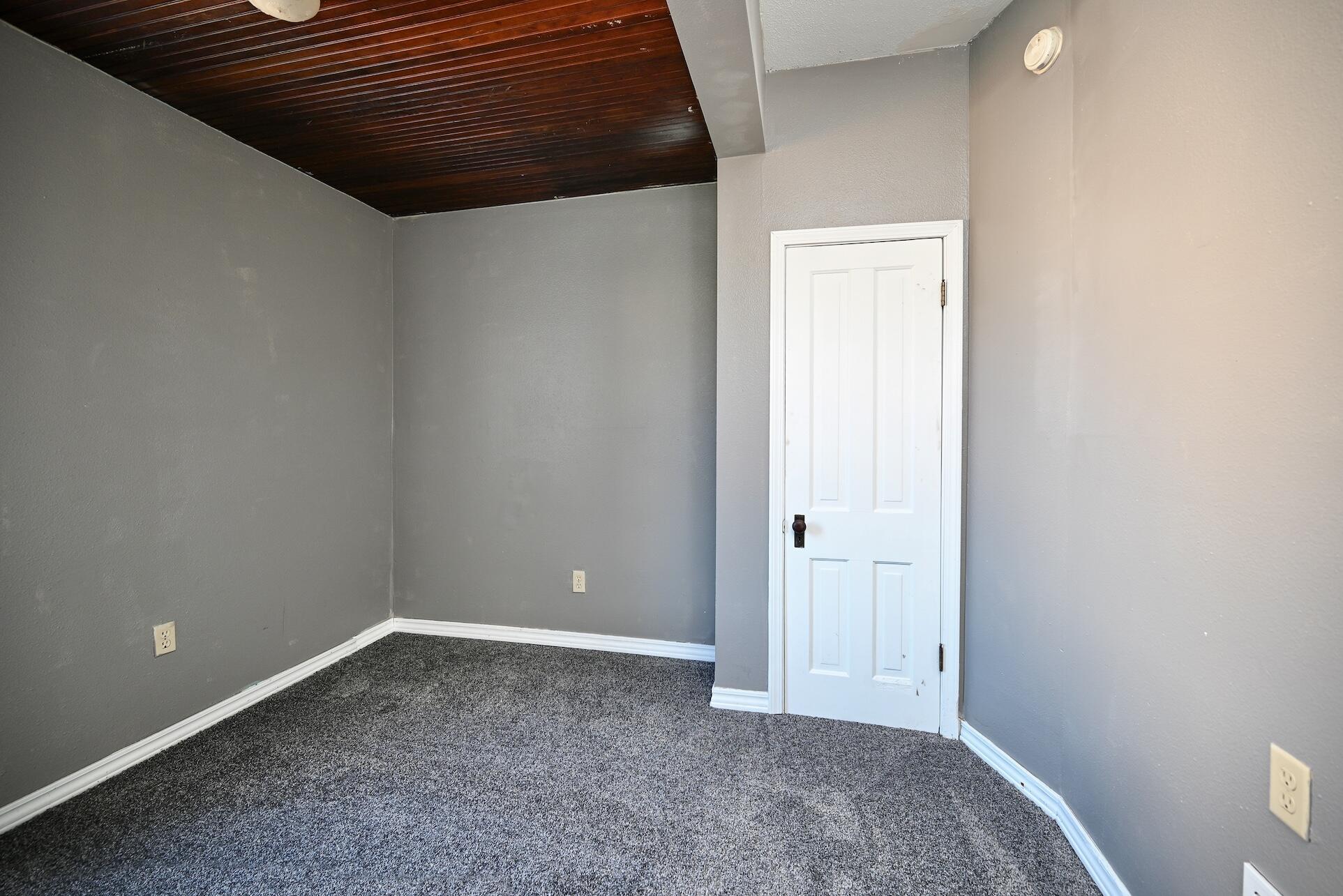 263 Franklin Street Winona, MN 55987 - Photo 11 of 28 11 MF Bedroom One I